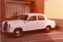180-Mercedes-blau-002