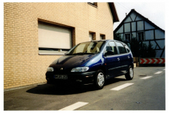Renault-Scenic-blau-001